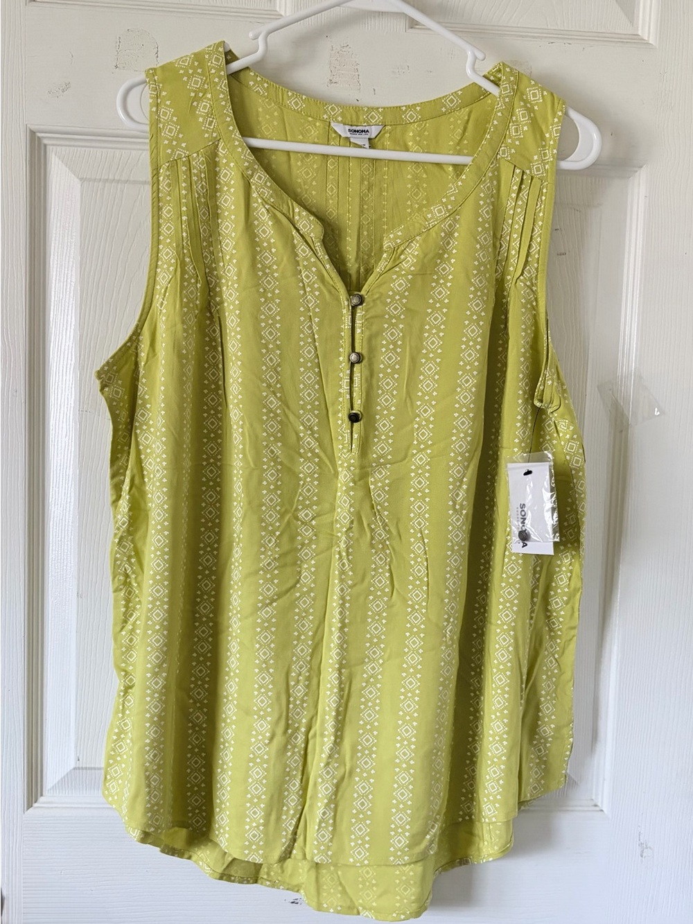 Sleeveless‎ 3 Button-Front Women's Top in Lime Green Sz L